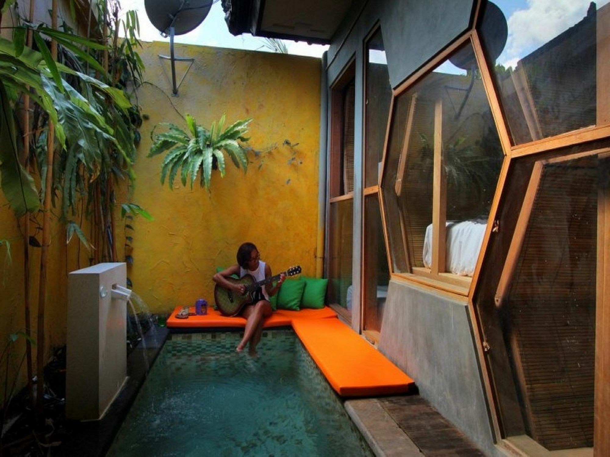 Отель Bali Bee House Керобокан Экстерьер фото