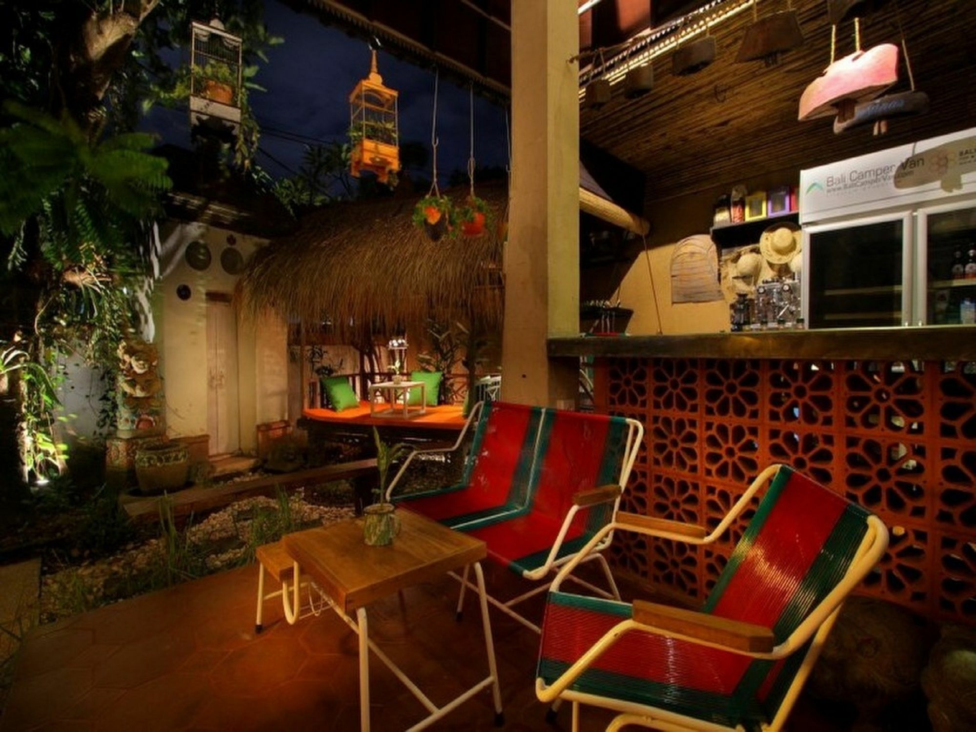 Отель Bali Bee House Керобокан Экстерьер фото